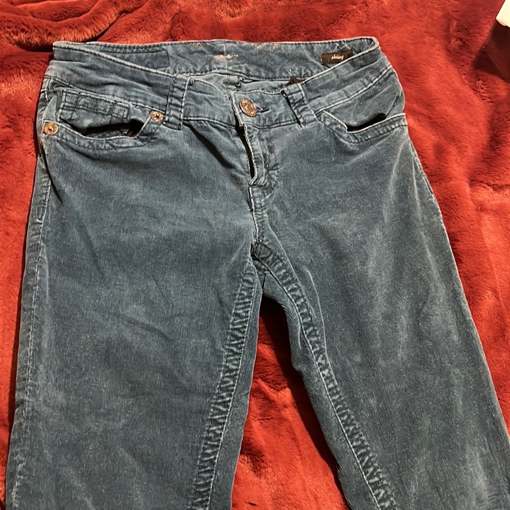 Size 8 Skinny Courderoy Teal seven jeans!
